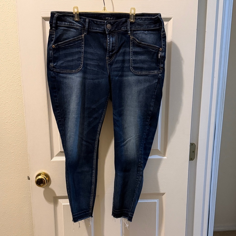 Silver Jeans Dark Blue Cropped Jeans